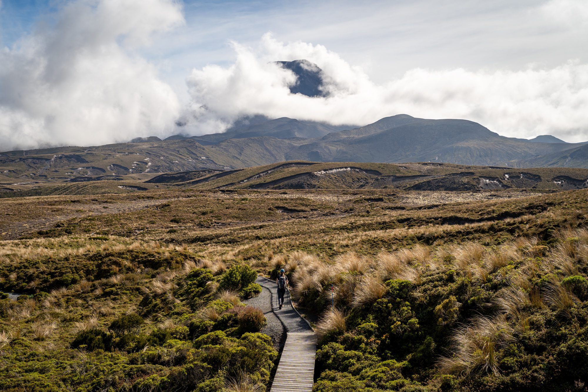 How to Hike the Tama Lakes Track in Tongariro National Park